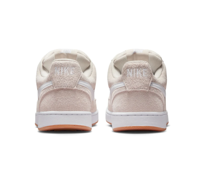 Nike Low-Top Sneakers - Light Beige, White & Gum Brown