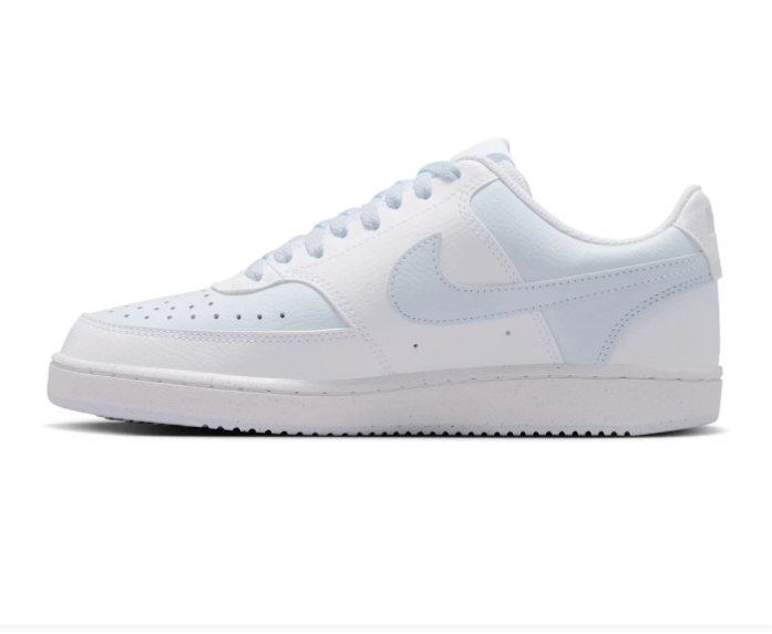 Nike Low-Top Sneakers - White & Pale Blue