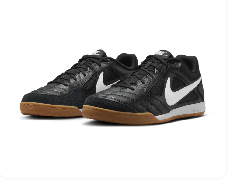 Nike Low-Top Sneakers - Black, White & Gum Brown