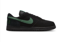 Nike Low-Top Sneakers - Black & Forest Green