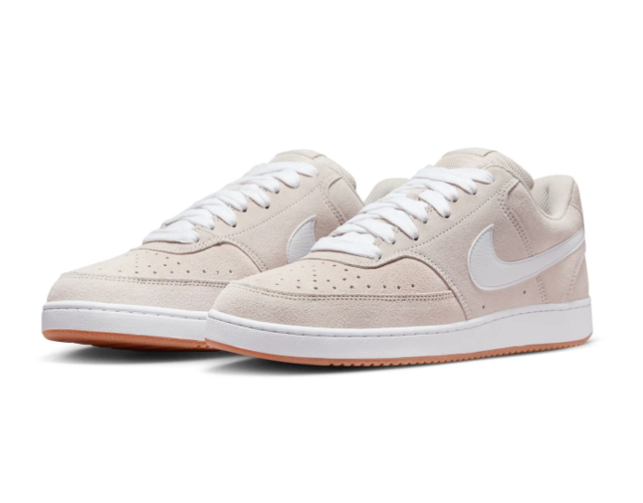 Nike Low-Top Sneakers - Light Beige, White & Gum Brown