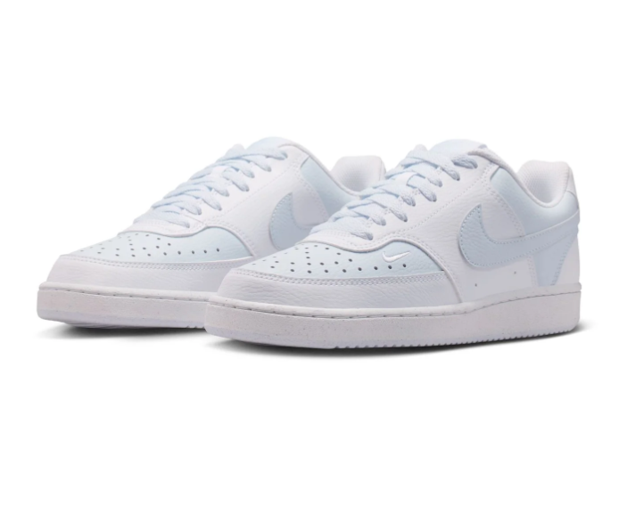 Nike Low-Top Sneakers - White & Pale Blue