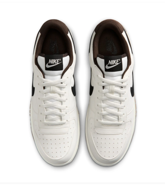Nike Low-Top Sneakers - Off-White, Black & Gum Brown
