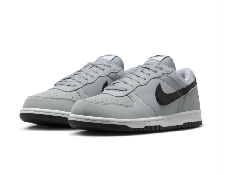 Nike Low-Top Sneakers - Light Gray, Black & White