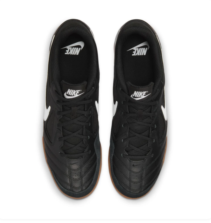 Nike Low-Top Sneakers - Black, White & Gum Brown