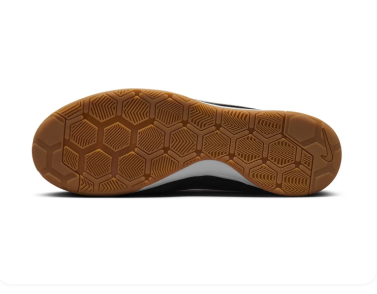 Nike Low-Top Sneakers - Black, White & Gum Brown