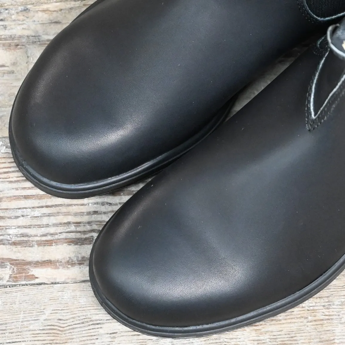 Blundstone Slip On In Premium Black Leather